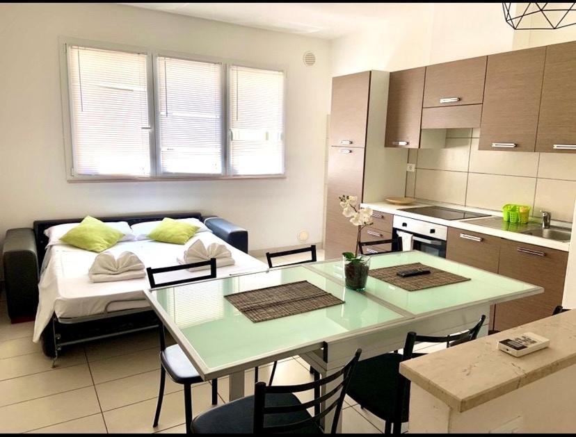 Green Residence Римини Екстериор снимка